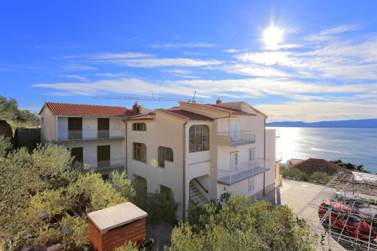 Apartments With A Parking Space Brela, Makarska - 18495 Exterior foto