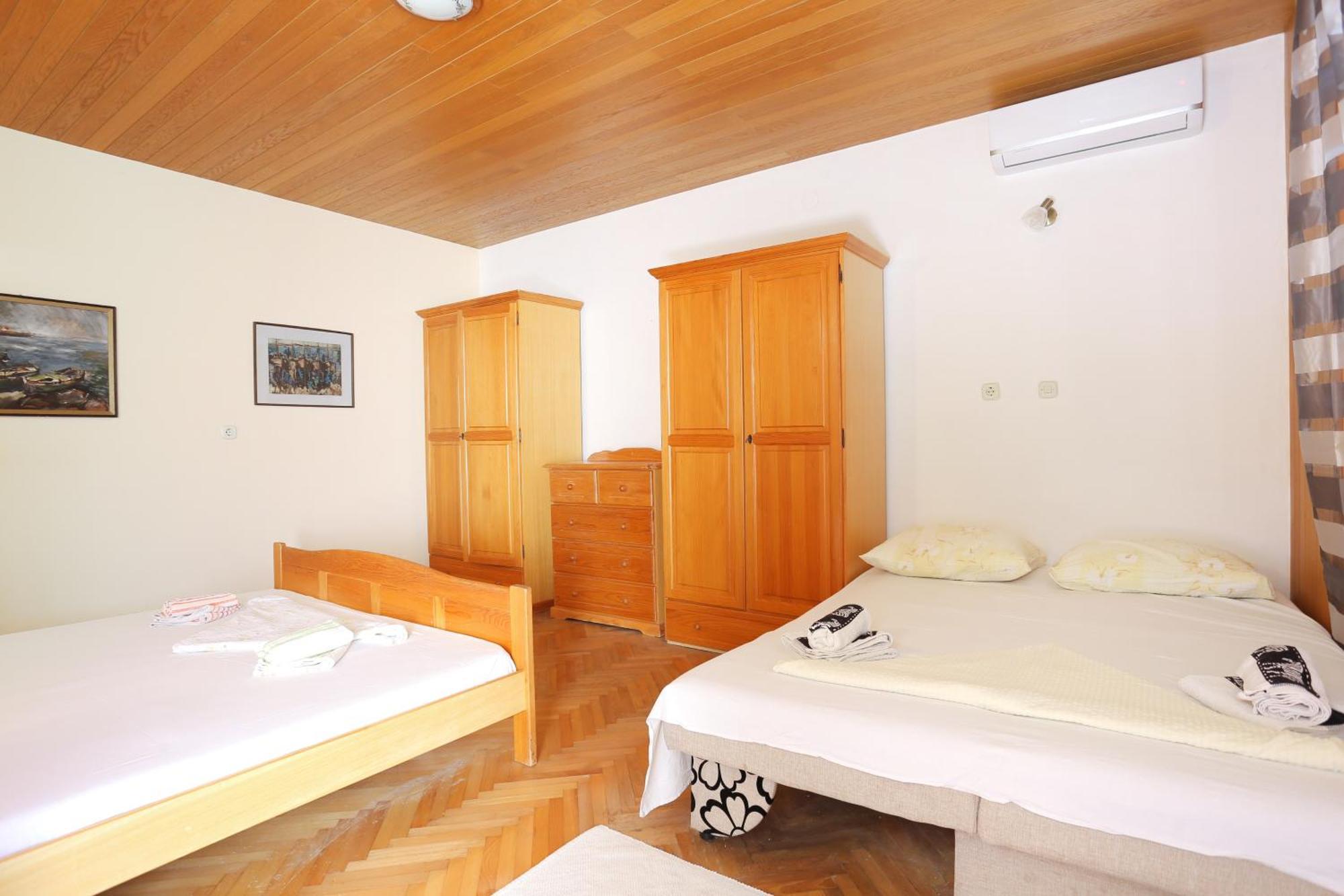 Apartments With A Parking Space Brela, Makarska - 18495 Quarto foto
